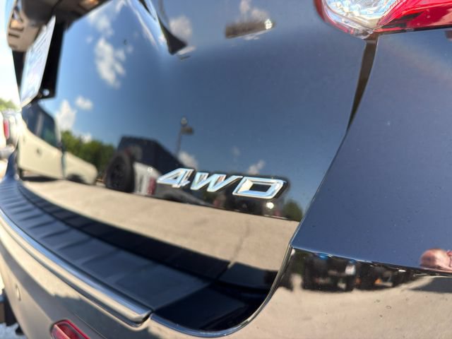 Used 2023 Ford Explorer XLT w/ Equipment Group 202A AWD/4WD image 12
