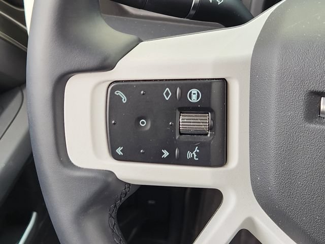 Used 2025 Land Rover Defender 110 S AWD/4WD image 28