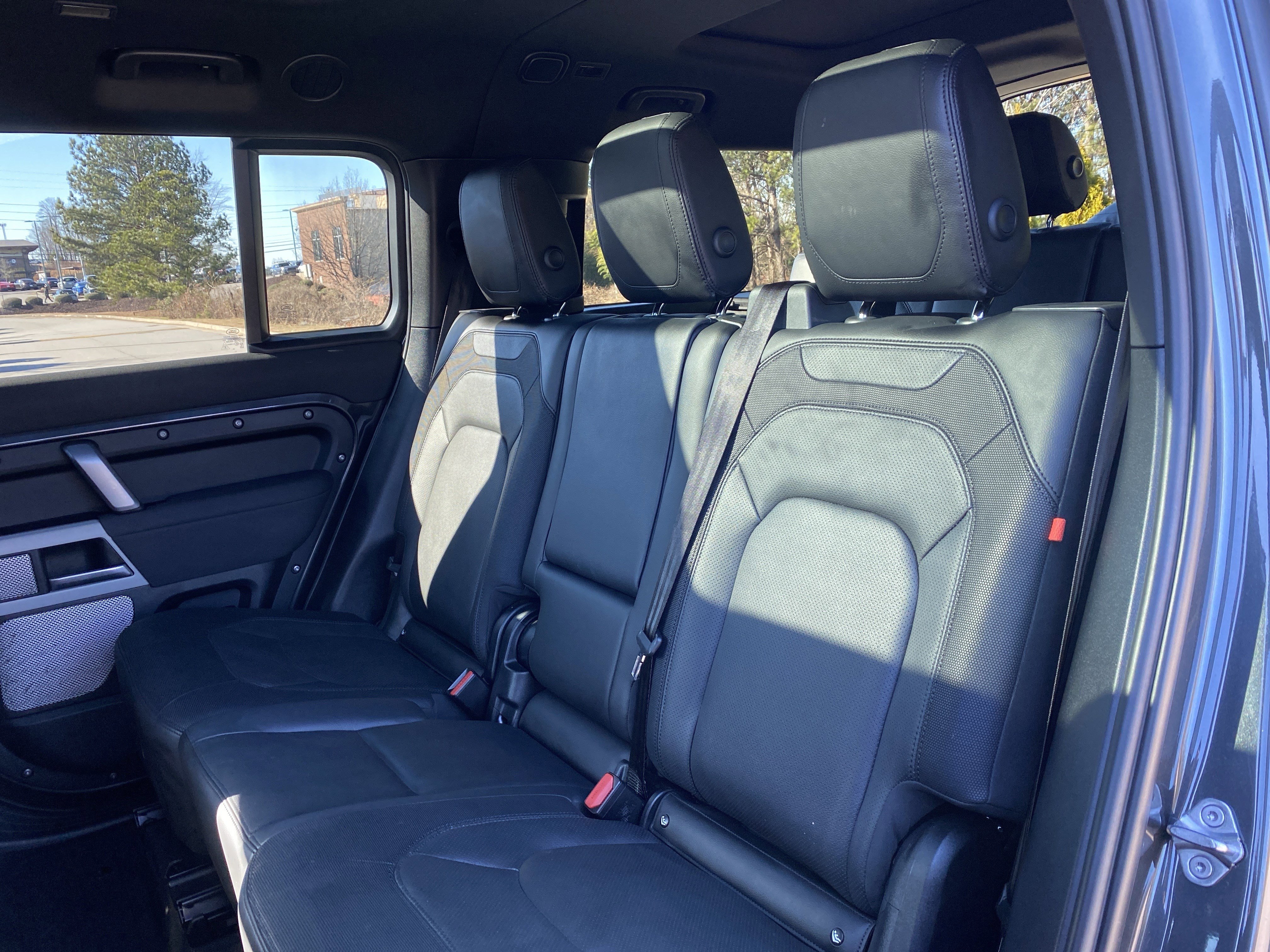 Used 2023 Land Rover Defender 130 X-Dynamic SE image 58