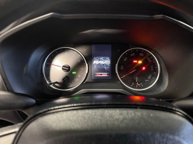 Used 2021 Toyota RAV4 LE image 26