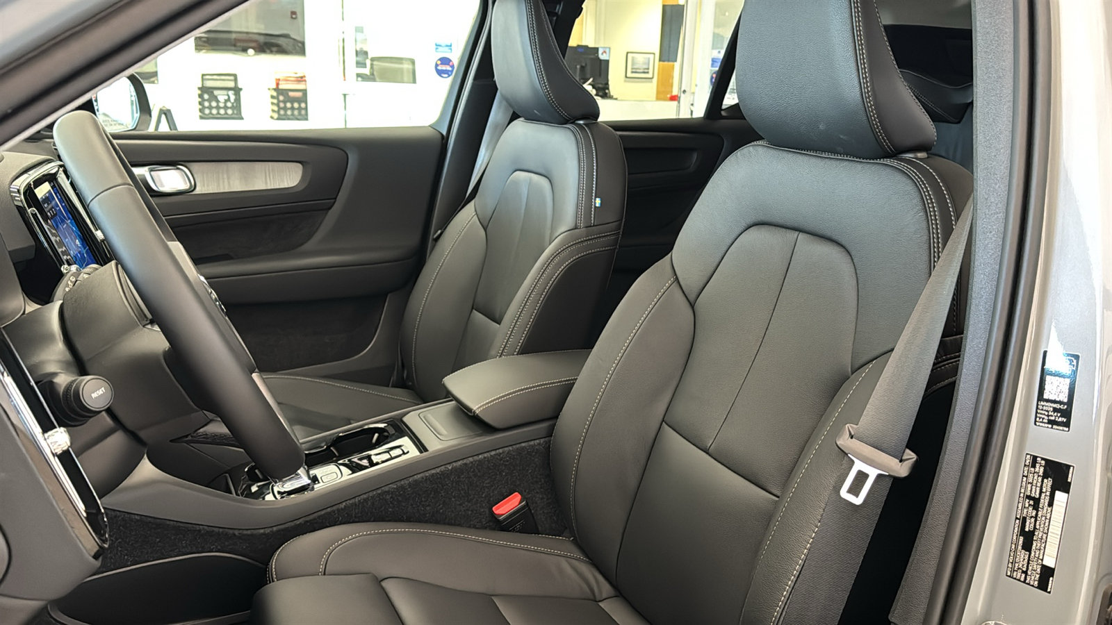 New 2026 Volvo XC40 B5 Plus w/ Climate Package AWD/4WD image 23