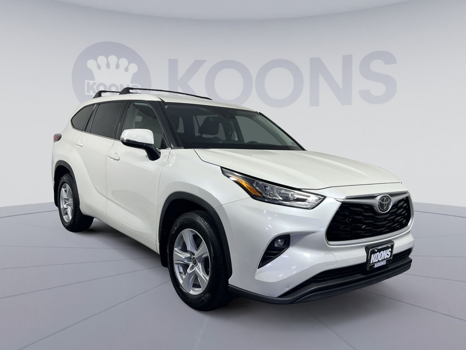 Used 2020 Toyota Highlander LE AWD/4WD image 10