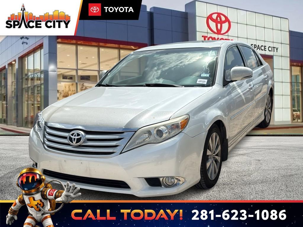 Used 2012 Toyota Avalon Limited FWD video 1