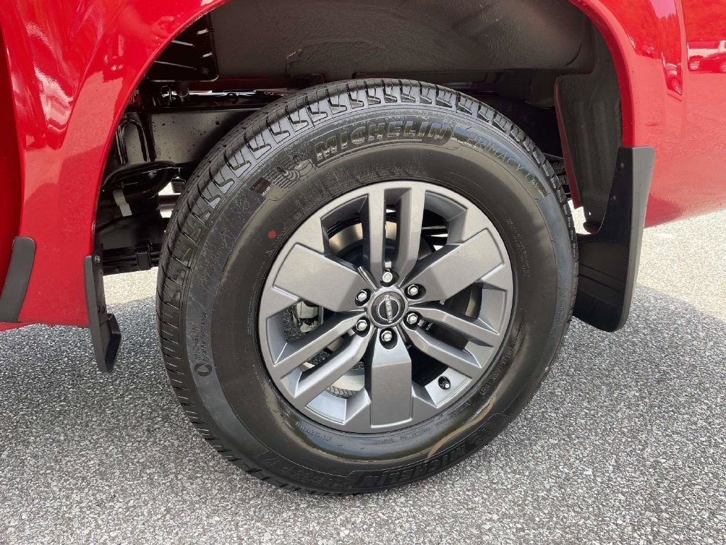 New 2027 Nissan Frontier SV RWD image 7