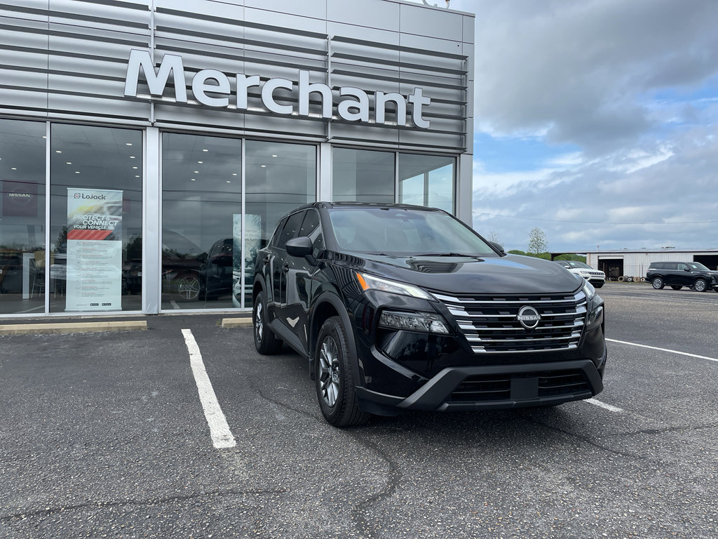 Used 2025 Nissan Rogue S image 1