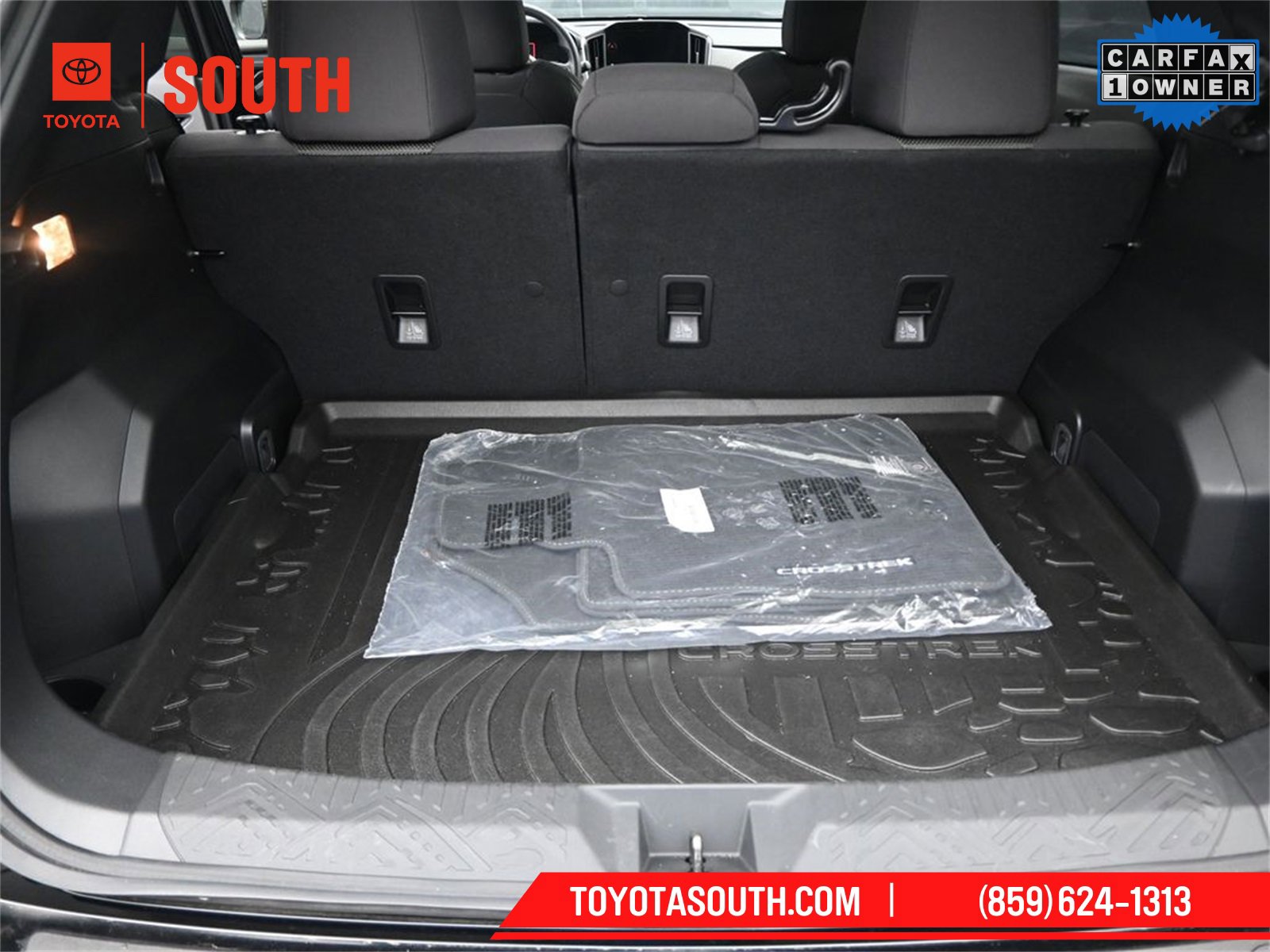 Used 2024 Subaru Crosstrek 2.0i Premium image 32