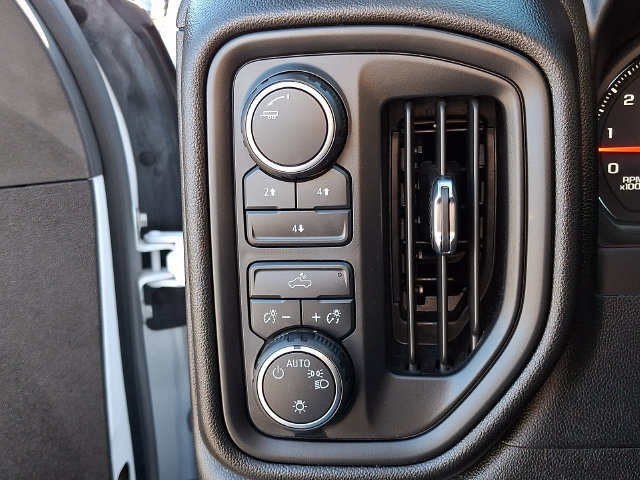 Used 2025 Chevrolet Silverado 2500 W/T w/ WT Convenience Package AWD/4WD image 24