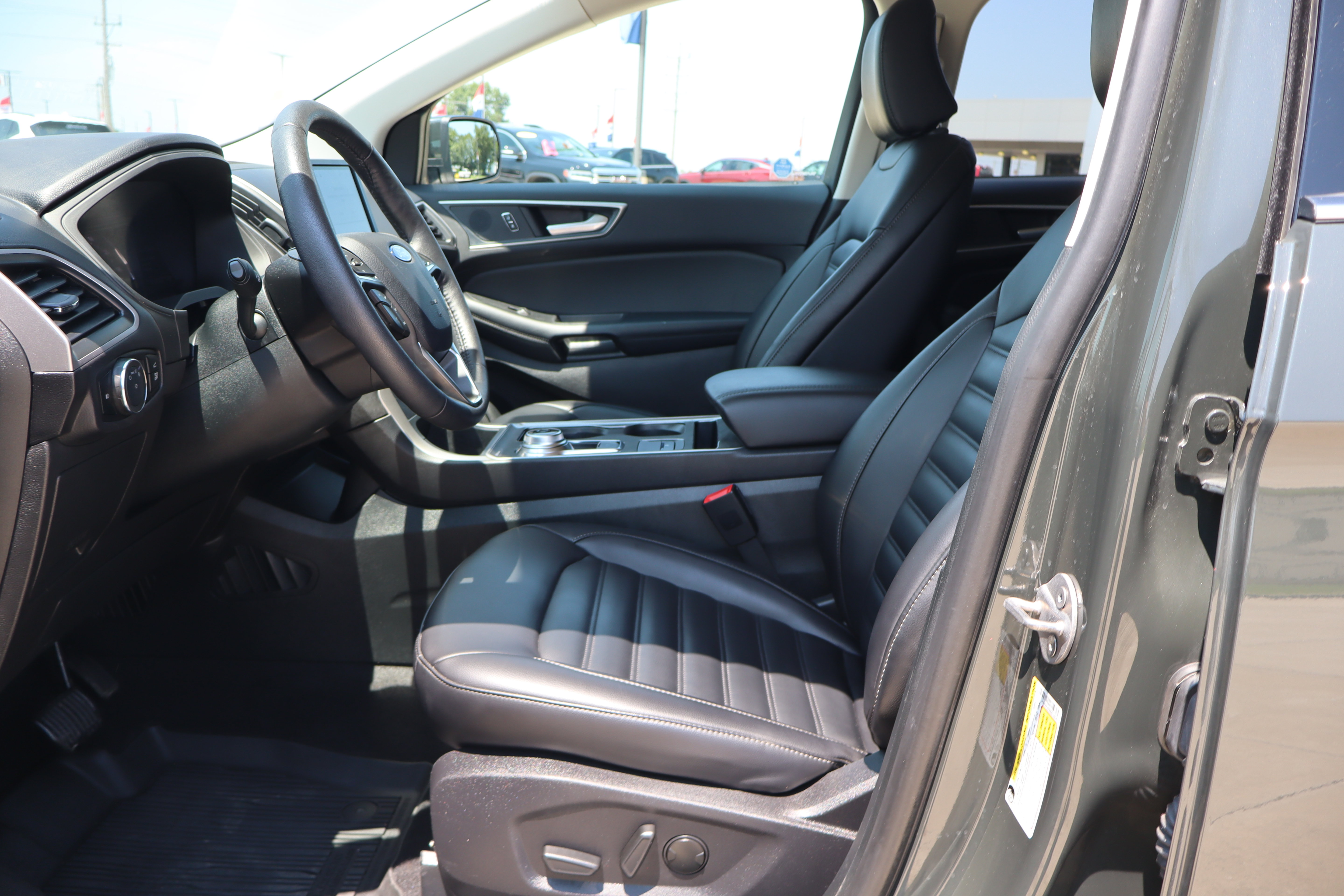 Used 2024 Ford Edge SEL w/ Convenience Package AWD/4WD image 7