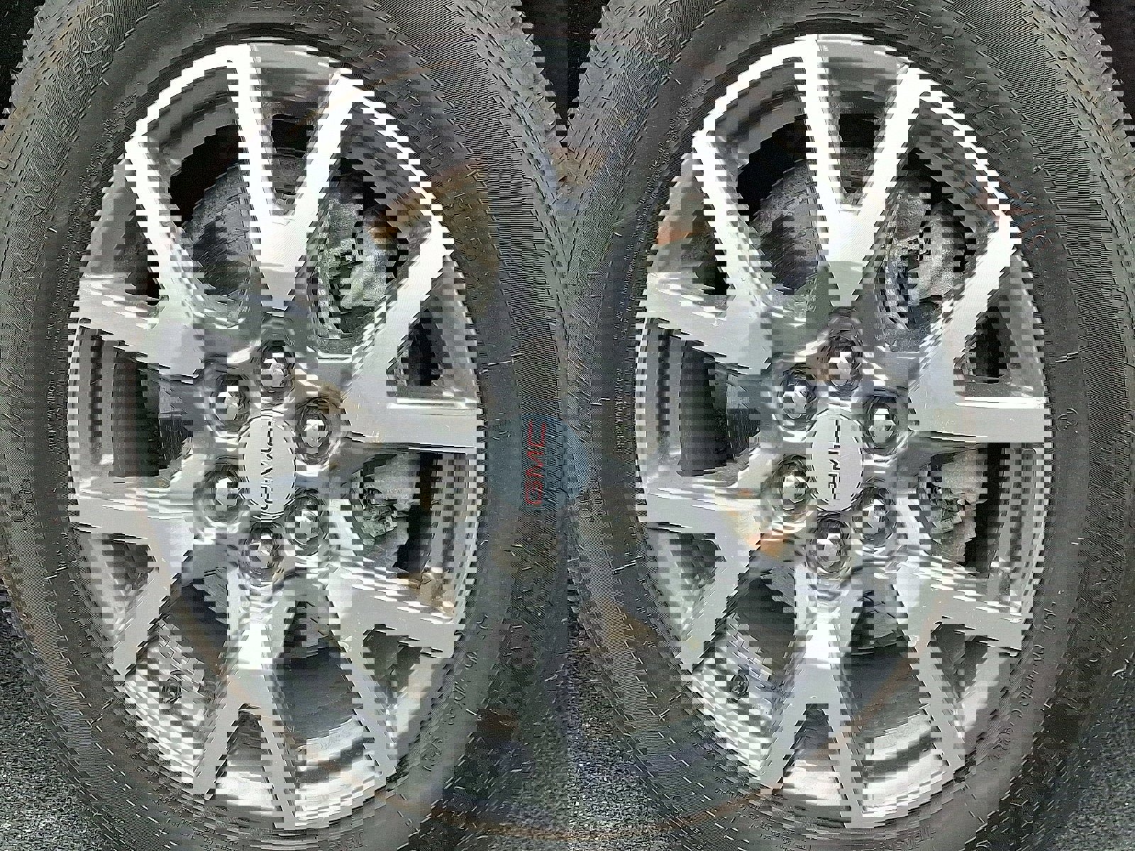 Used 2023 GMC Acadia SLT image 8