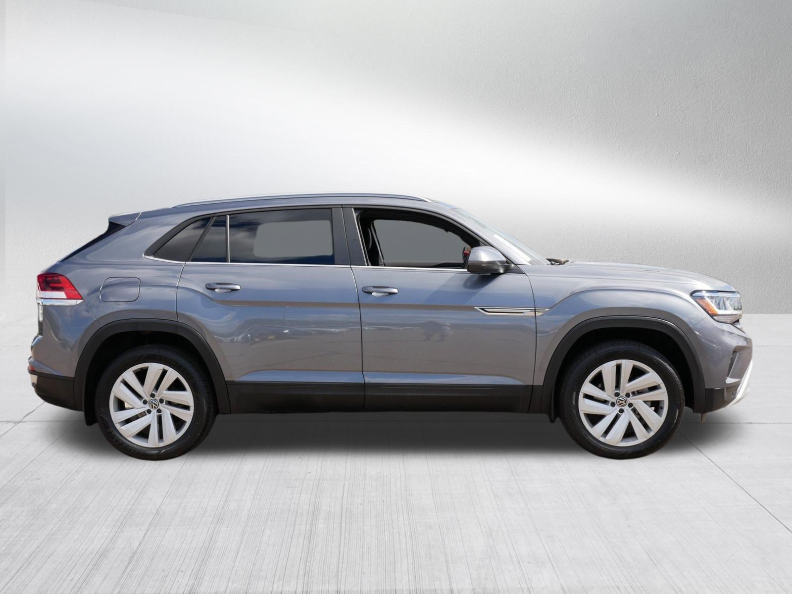 Used 2021 Volkswagen Atlas Cross Sport SE AWD/4WD image 8