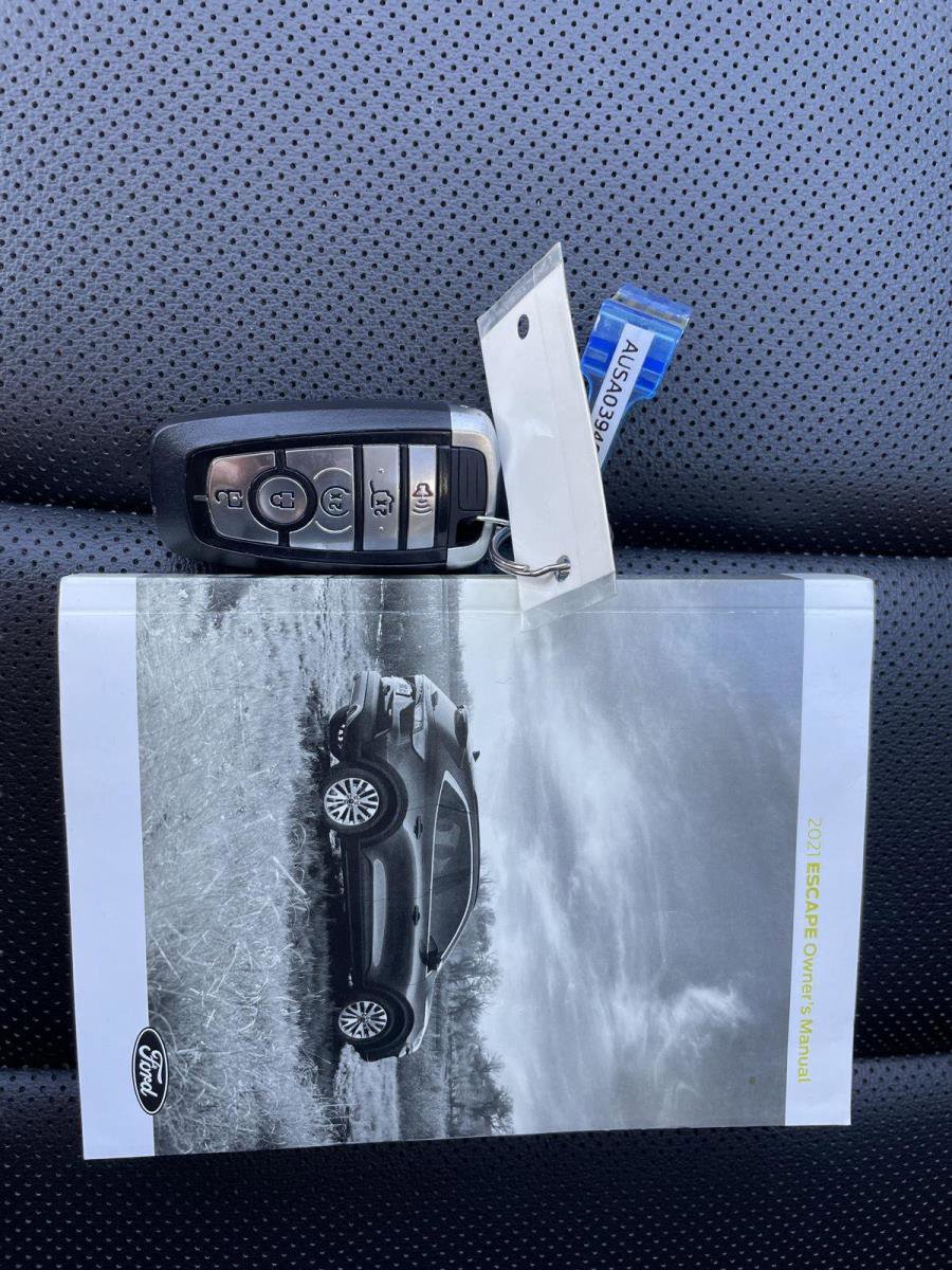 Used 2021 Ford Escape Titanium w/ Class II Trailer Tow Package image 21