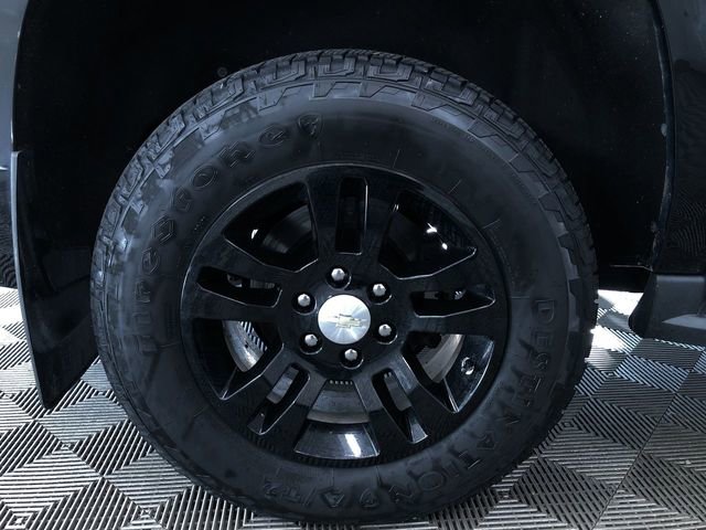 Used 2019 Chevrolet Suburban LT image 9