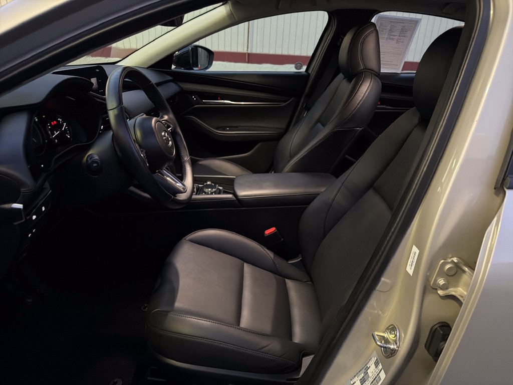 Used 2025 MAZDA MAZDA3 s FWD image 10