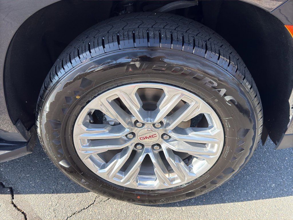 Used 2024 GMC Yukon XL SLT image 36