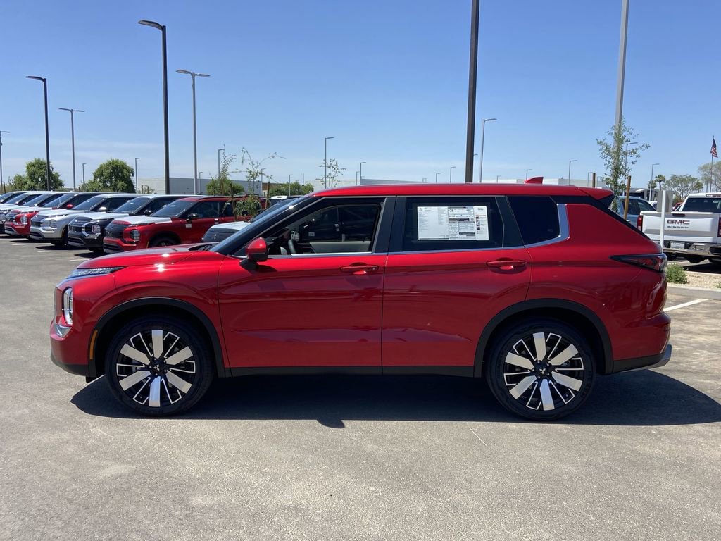New 2026 Mitsubishi Outlander SE FWD image 4