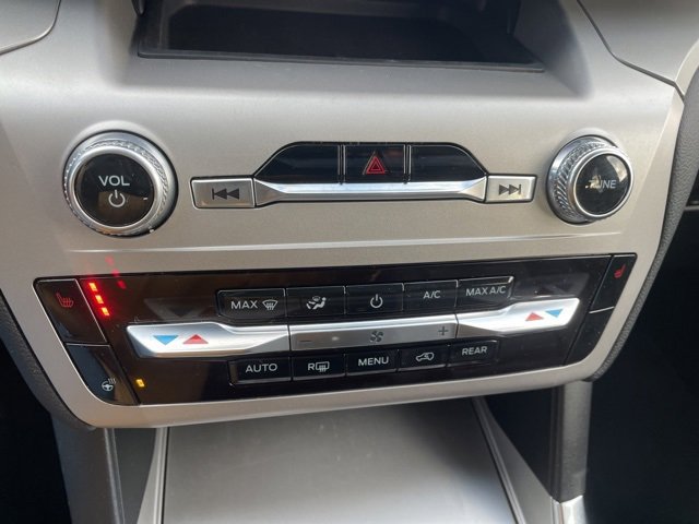 Used 2023 Ford Explorer XLT w/ Equipment Group 202A image 39