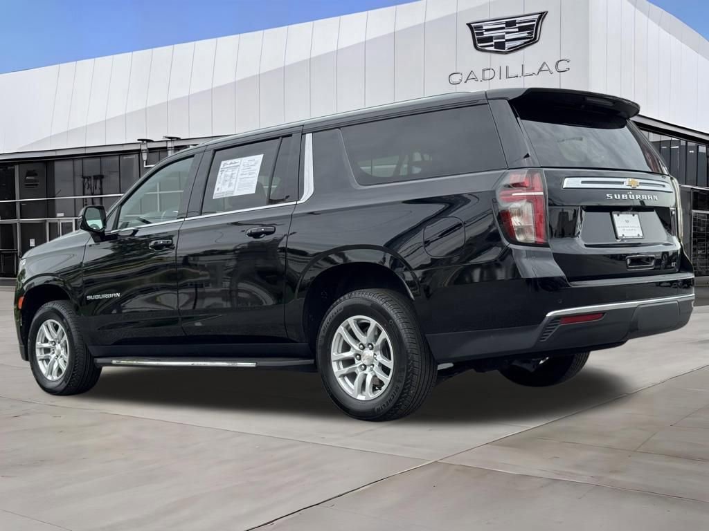 Used 2023 Chevrolet Suburban LT w/ Luxury Package AWD/4WD image 5