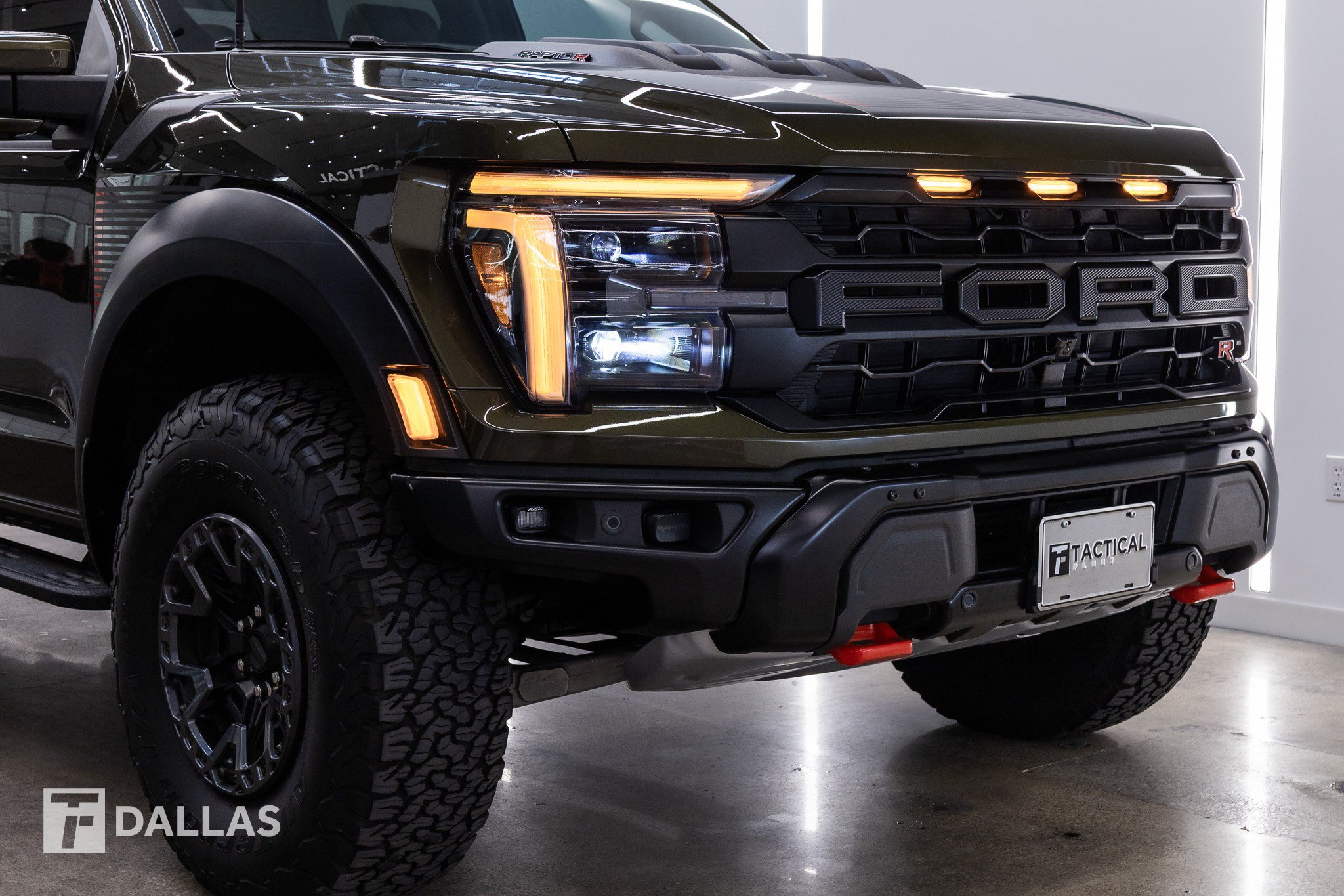 Used 2026 Ford F150 Raptor w/ Equipment Group 803A Raptor R AWD/4WD image 19