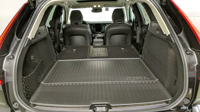 Certified 2023 Volvo XC60 T8 Plus AWD/4WD image 50