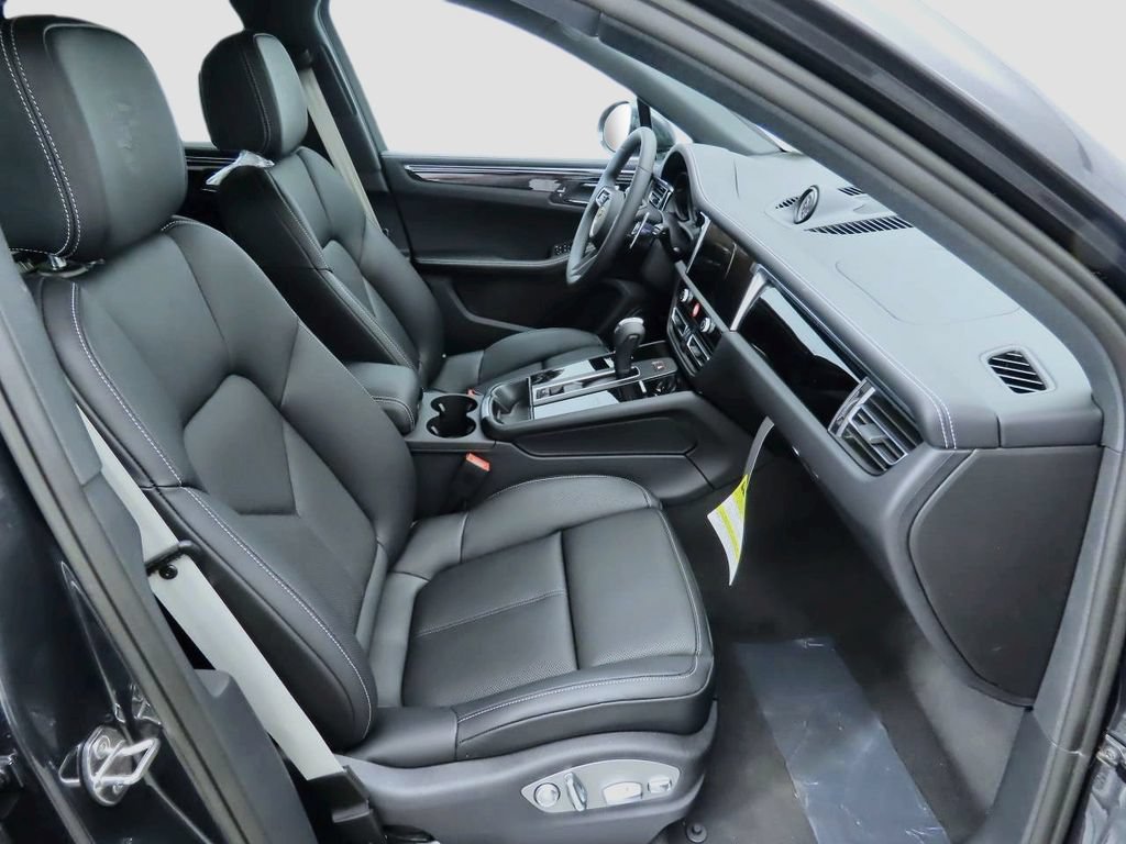Used 2025 Porsche Macan S AWD/4WD image 21