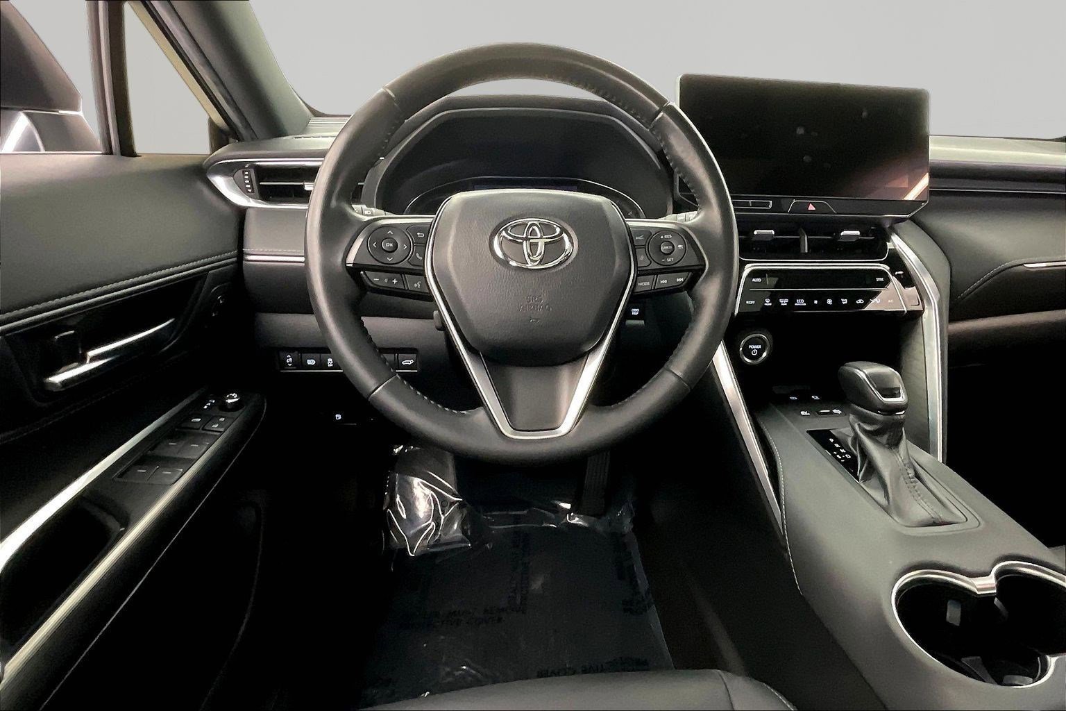 Used 2023 Toyota Venza Nightshade AWD/4WD image 8