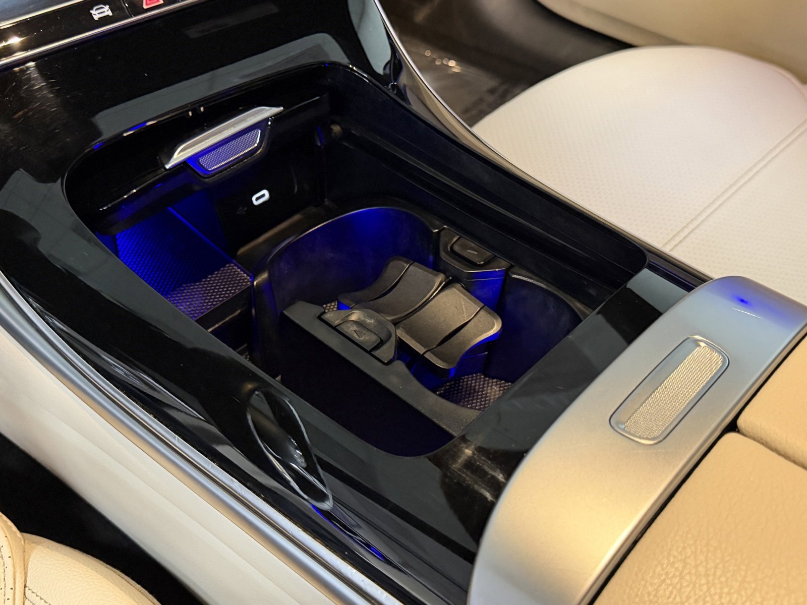 Used 2022 Mercedes-Benz C 300 Sedan image 34