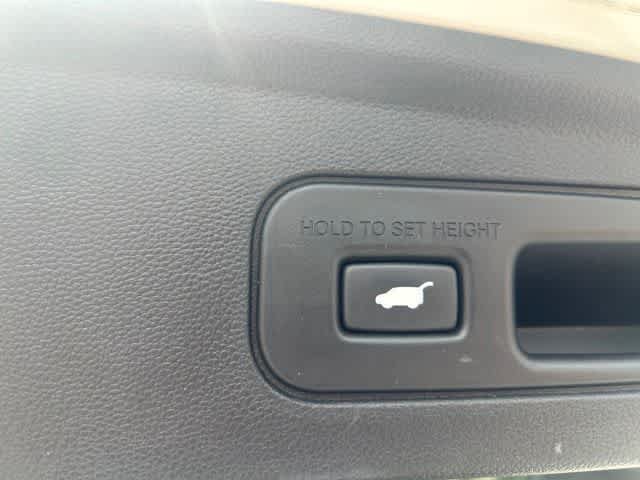 Used 2024 Acura MDX SH-AWD image 17