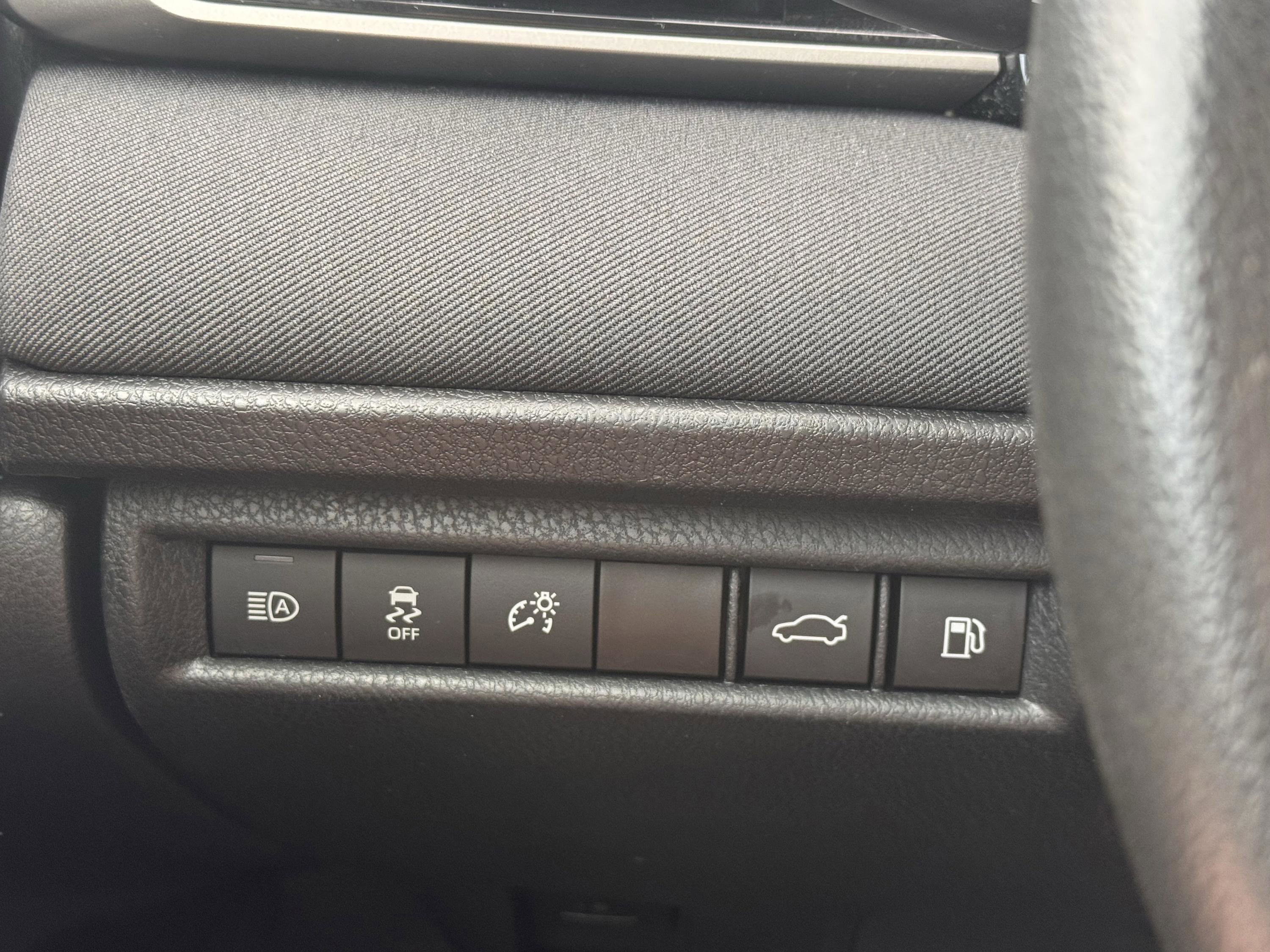 Used 2025 Toyota Camry LE FWD image 7