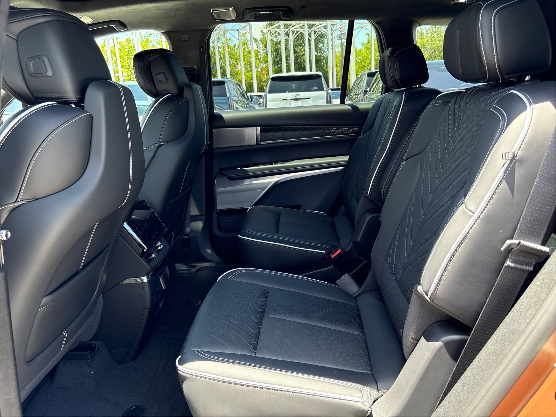 New 2027 Cadillac Vistiq Sport AWD/4WD image 10