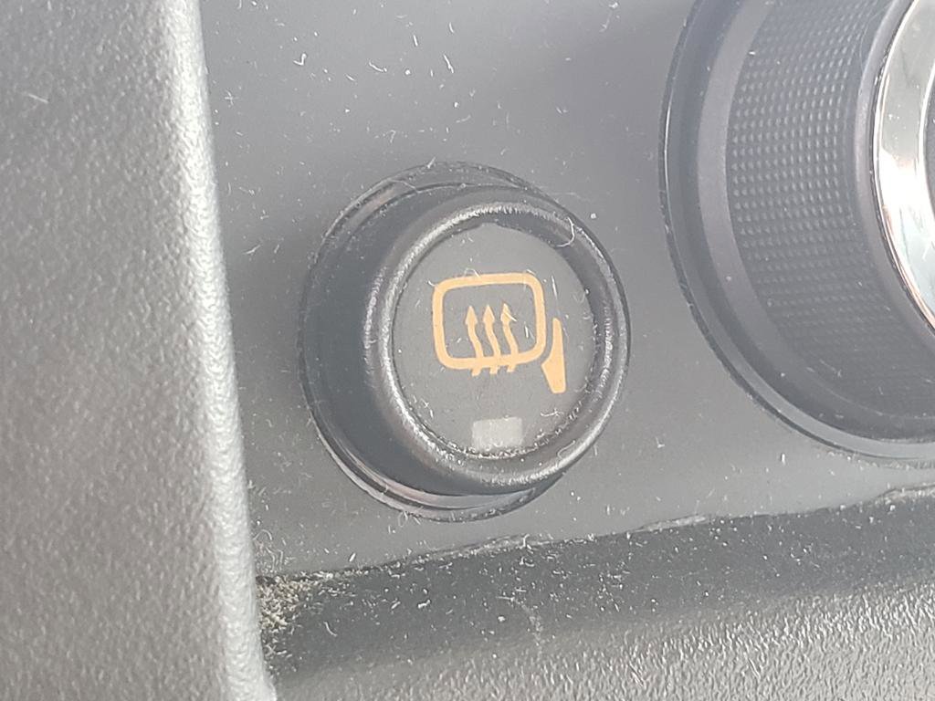 Used 2017 Chevrolet Express 2500 image 24