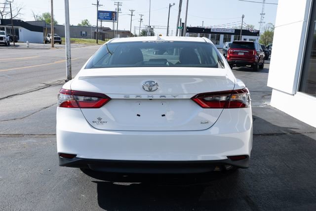 Used 2023 Toyota Camry LE FWD image 4