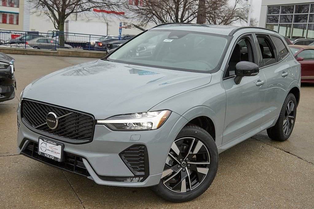 New 2026 Volvo XC60 B5 Core w/ Climate Package image 2