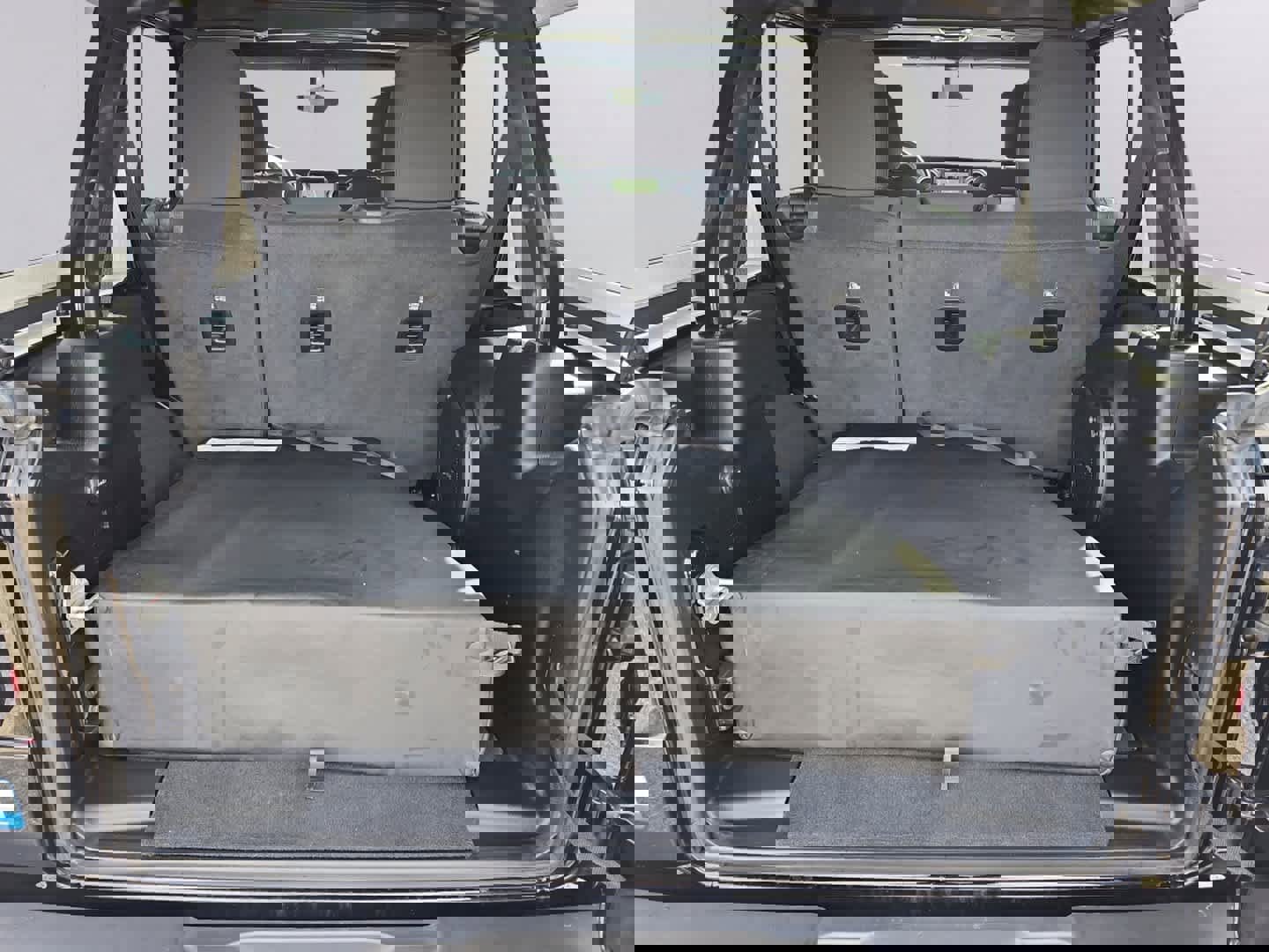 Used 2022 Jeep Wrangler Unlimited Sahara w/ LED Lighting Group image 34