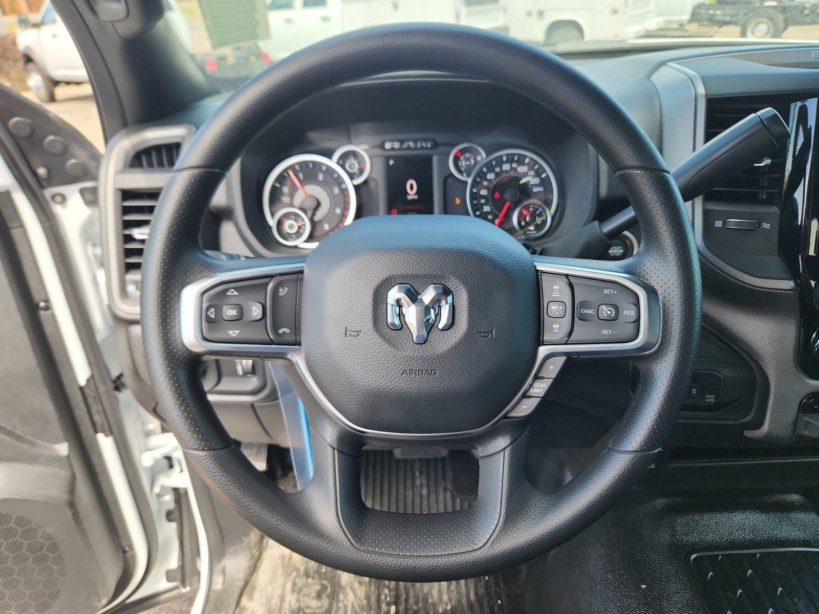 New 2025 RAM 5500 Tradesman AWD/4WD image 10