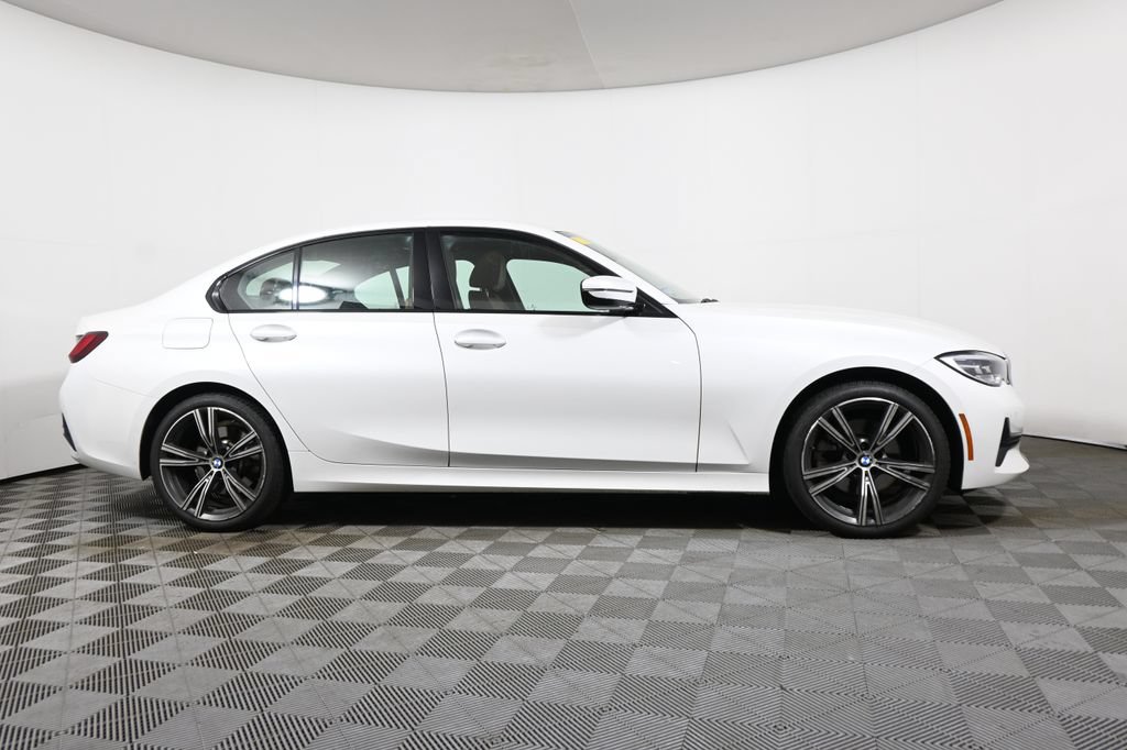 Used 2022 BMW 330i xDrive Sedan w/ Premium Package AWD/4WD image 8