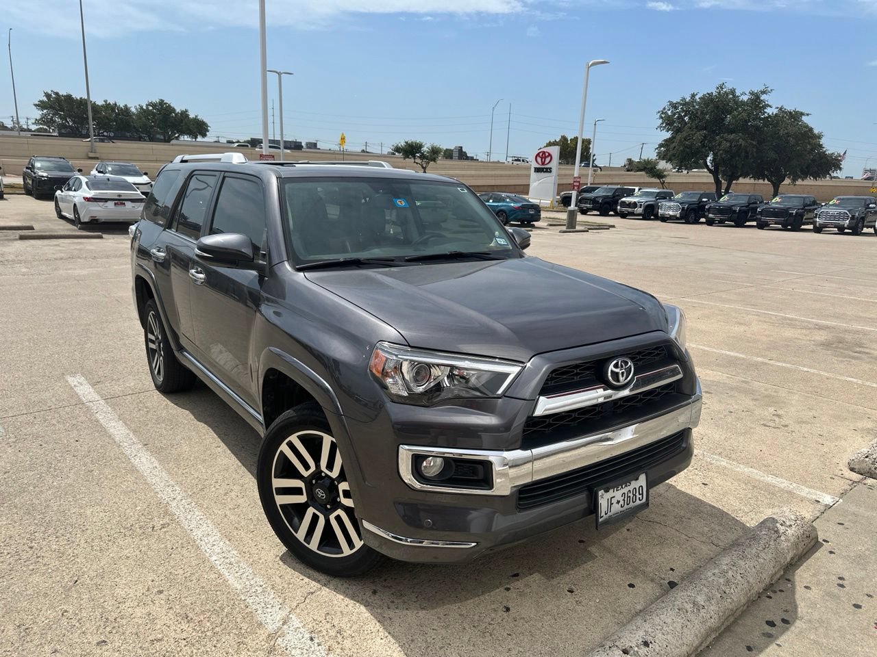 Used 2016 Toyota 4Runner Limited AWD/4WD image 2