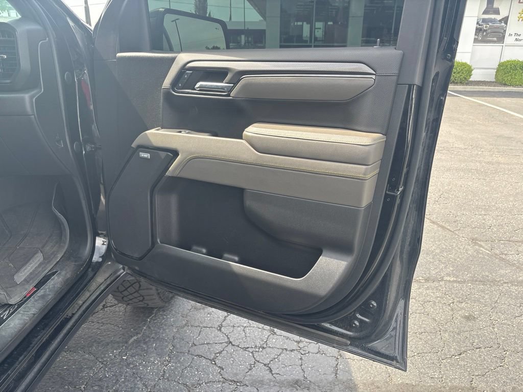 Used 2023 Chevrolet Silverado 1500 ZR2 w/ Technology Package AWD/4WD image 19