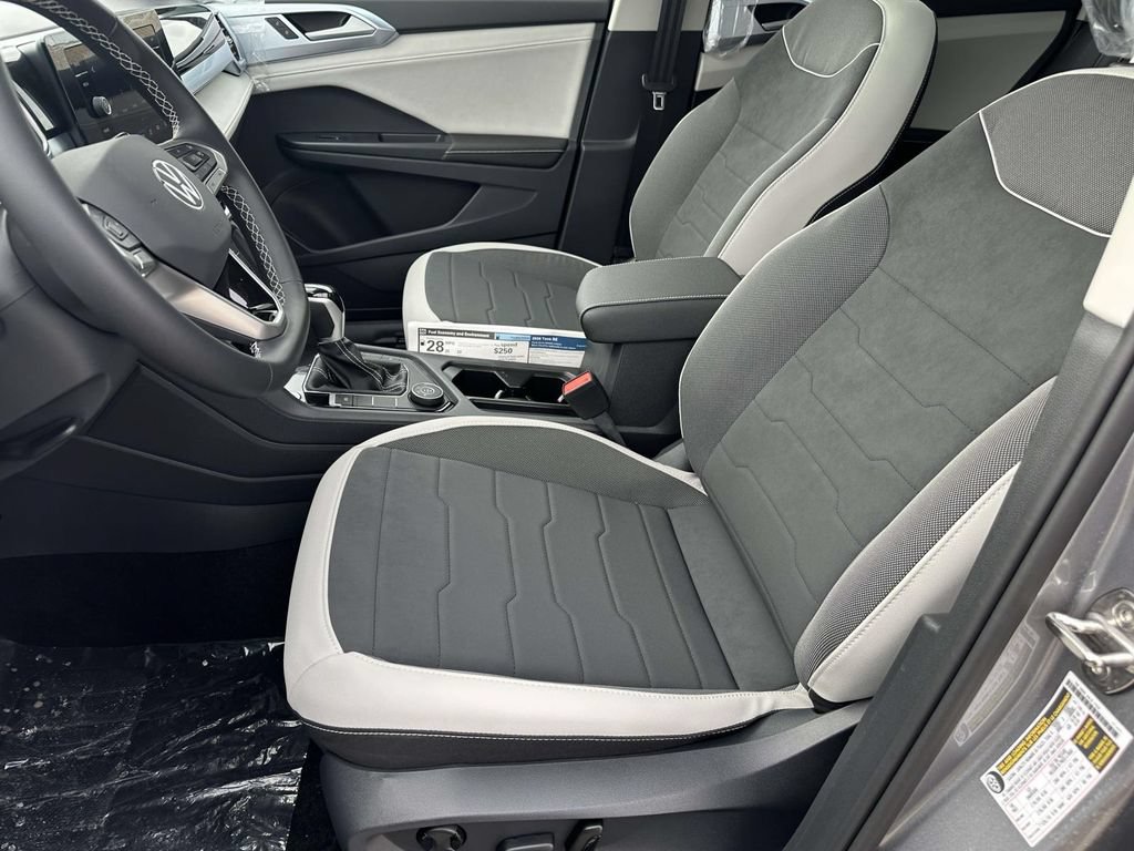 New 2026 Volkswagen Taos SE AWD/4WD image 13