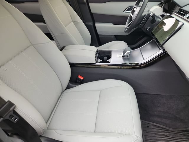 Used 2025 Land Rover Range Rover Velar Dynamic SE AWD/4WD image 14