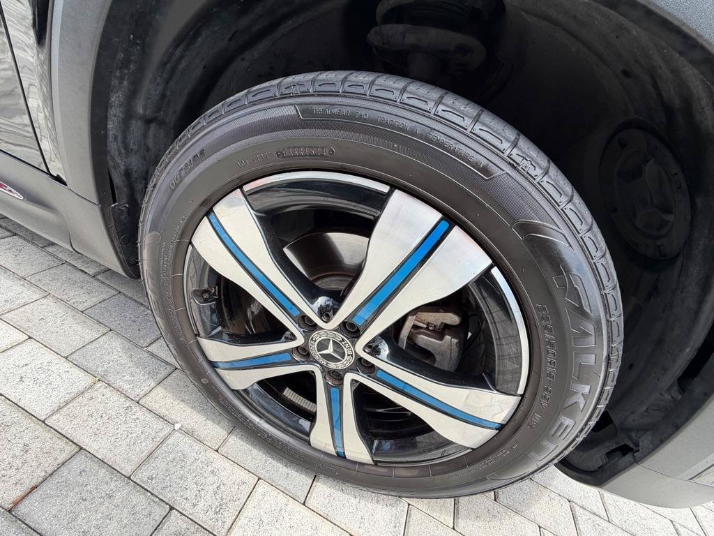 Used 2022 Mercedes-Benz EQB 350 4MATIC image 36