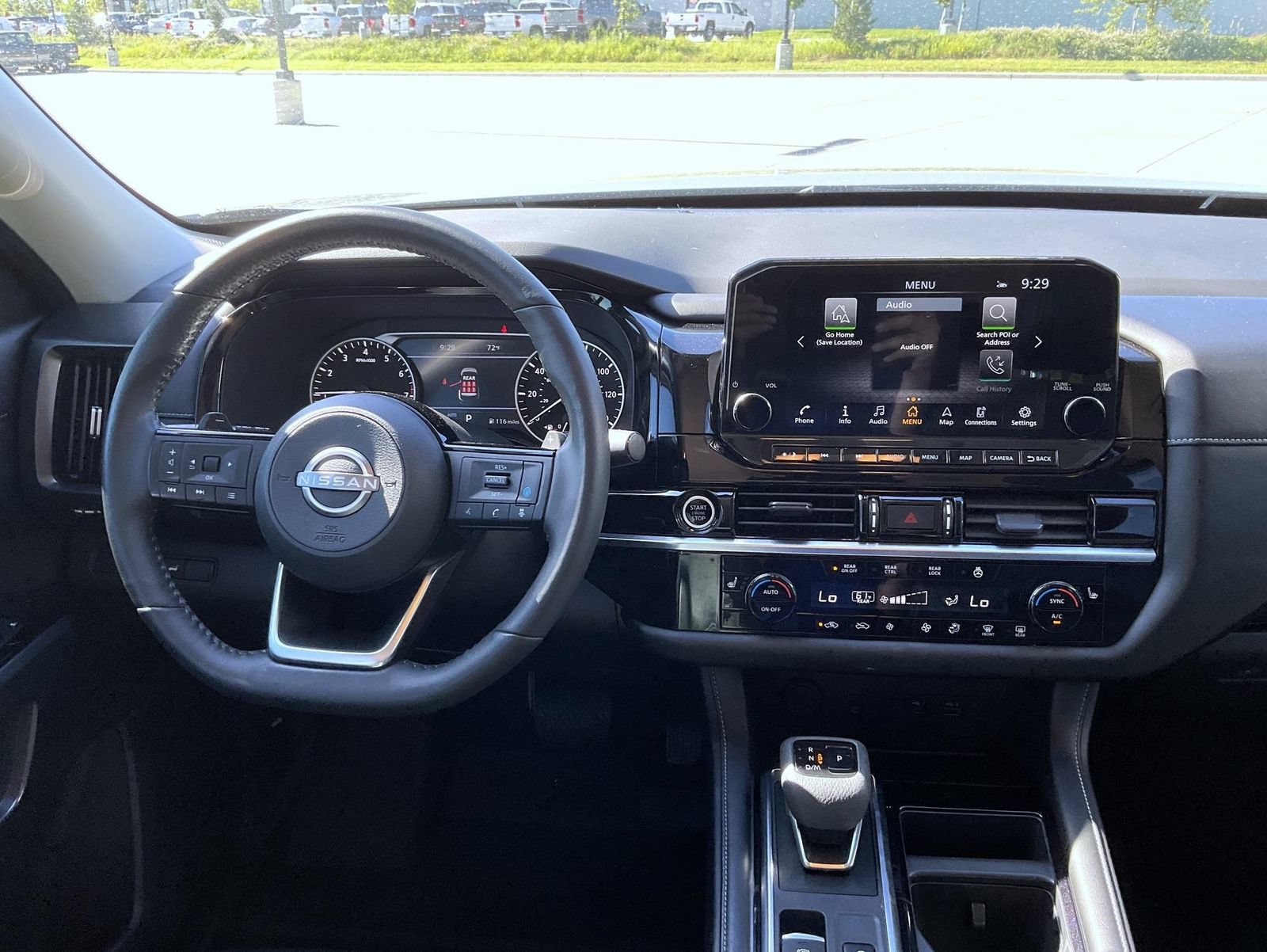 Used 2023 Nissan Pathfinder SL w/ Black Appearance Package AWD/4WD image 14