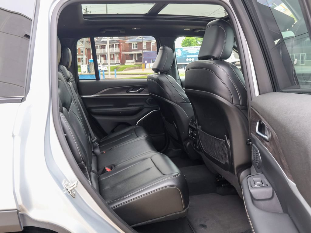 Used 2024 Jeep Grand Cherokee Limited 4xe AWD/4WD image 36