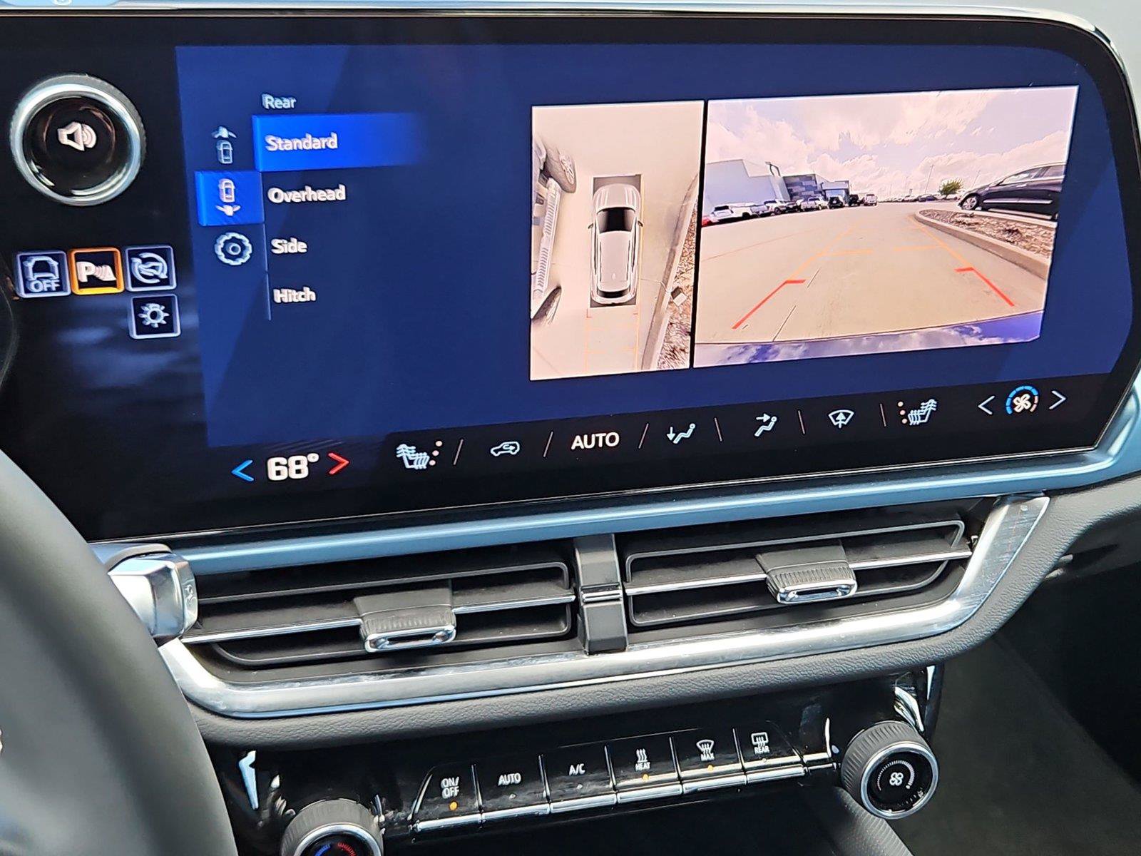 Used 2024 Chevrolet Equinox EV LT FWD image 19