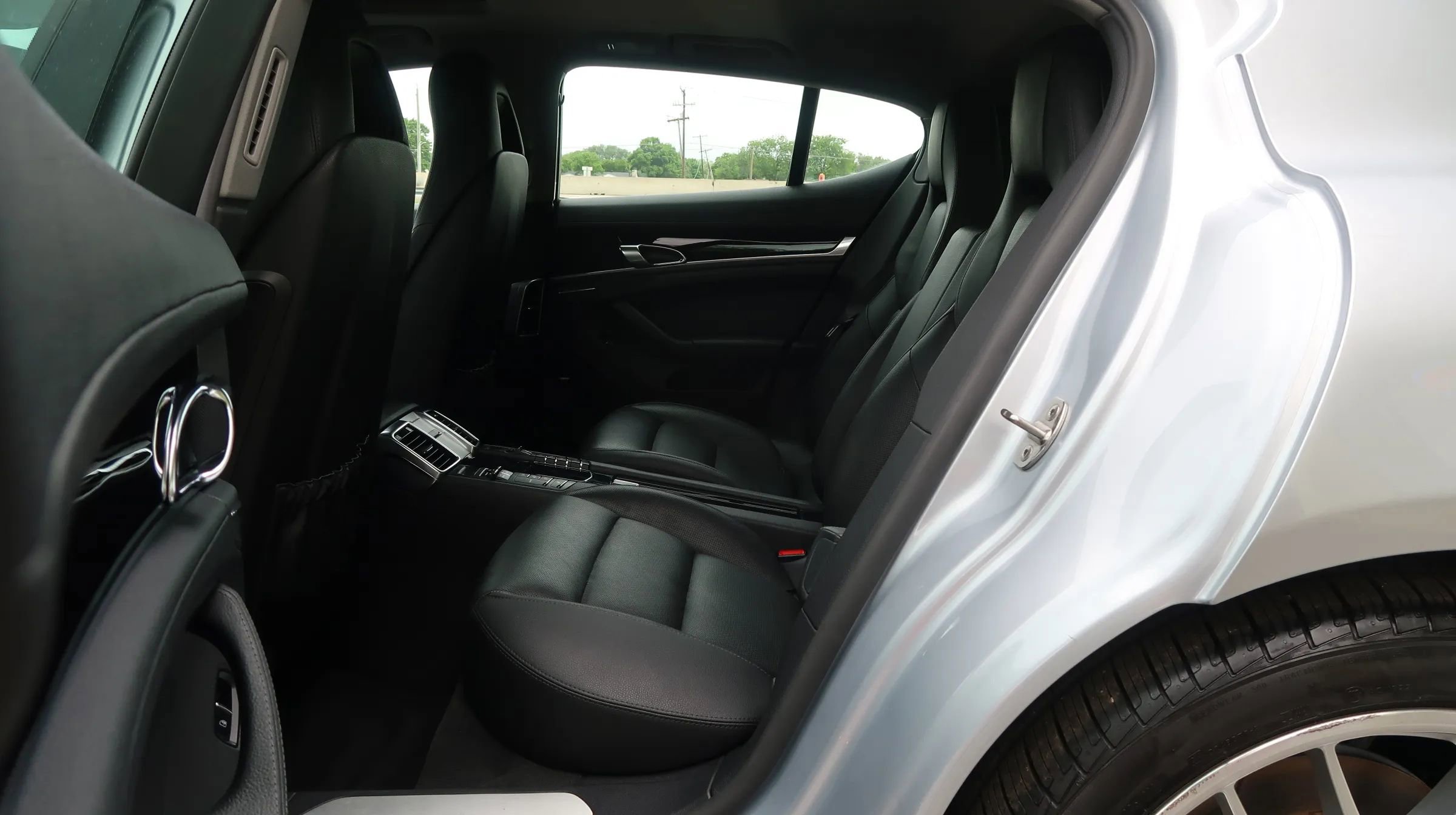 Used 2015 Porsche Panamera S image 17