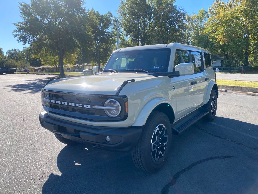 New 2026 Ford Bronco Outer Banks AWD/4WD image 3