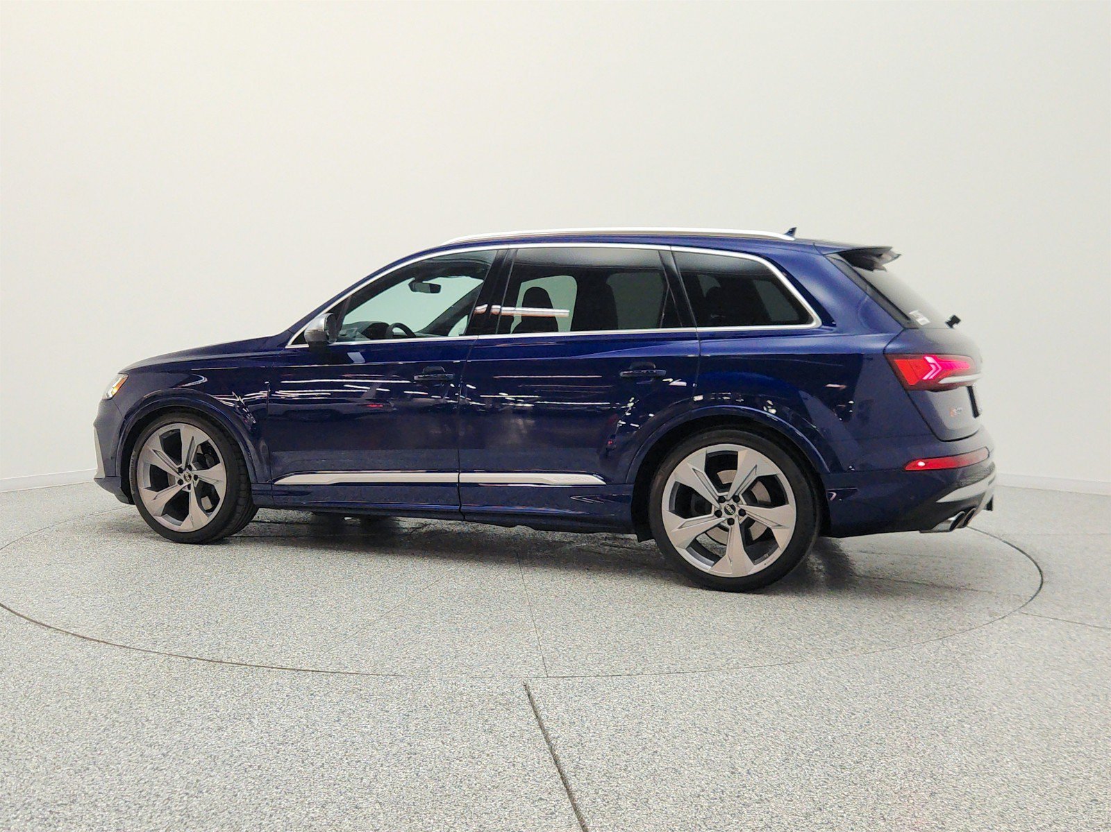 Used 2023 Audi SQ7 Premium Plus AWD/4WD image 8