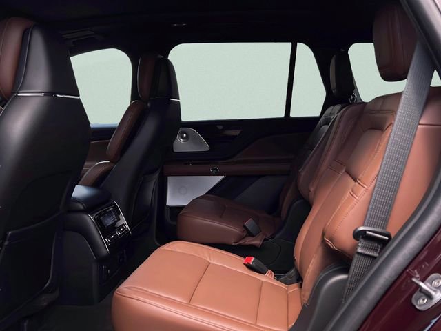 Used 2023 Lincoln Aviator Reserve w/ Equipment Group 201A RWD image 10