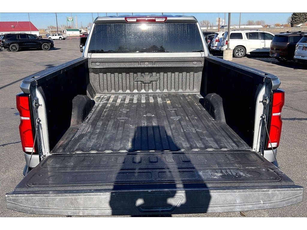 Used 2025 Chevrolet Silverado 3500 LTZ AWD/4WD image 11