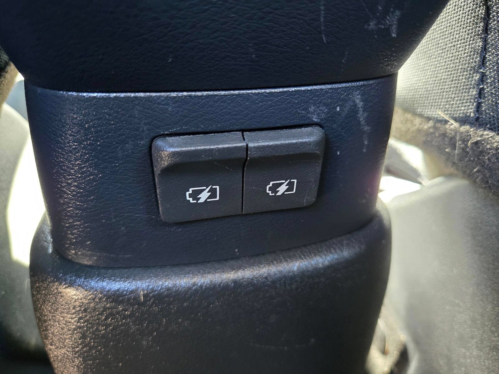 Used 2025 Nissan Kicks Play S FWD image 18