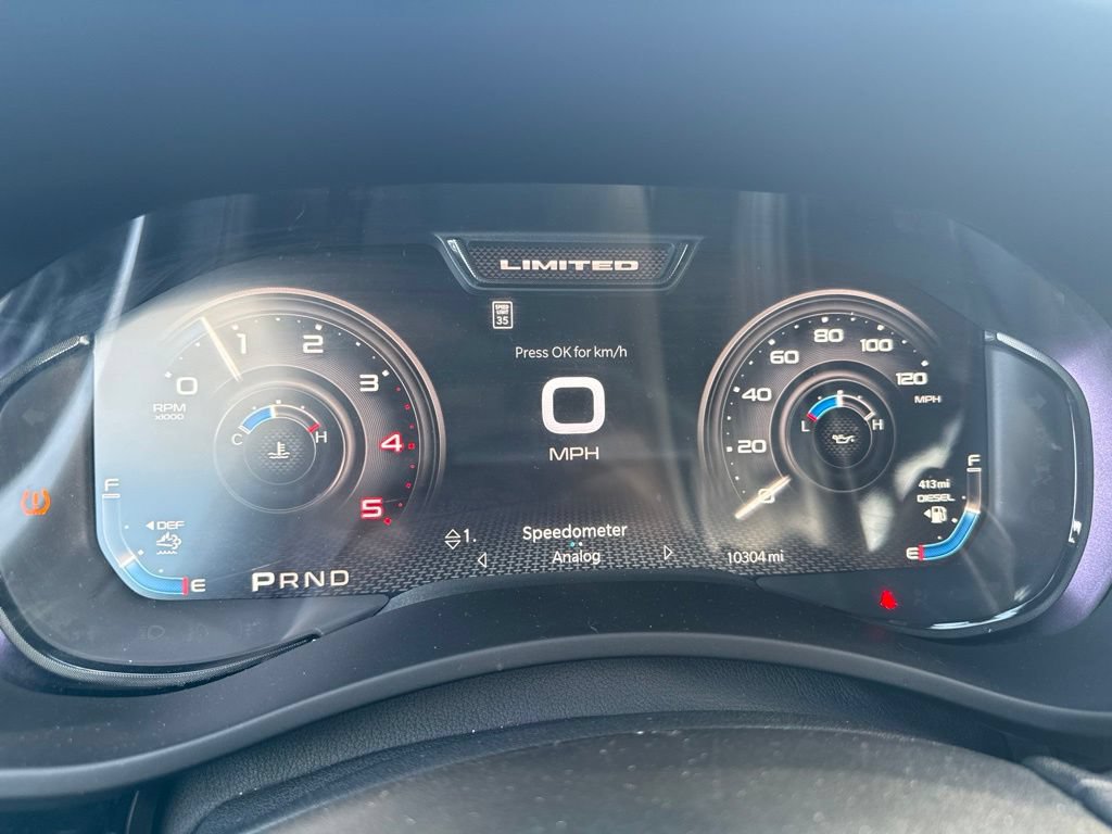 Used 2025 RAM 3500 Limited AWD/4WD image 24